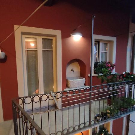 Appartamento Le Rondini C Intra Εξωτερικό φωτογραφία