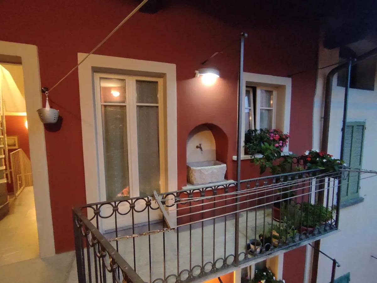 Appartamento Le Rondini C Intra Εξωτερικό φωτογραφία