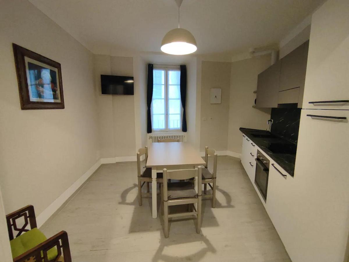 Appartamento Le Rondini C Intra Εξωτερικό φωτογραφία